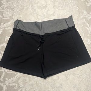 Classic Lululemon Knockout shorts
